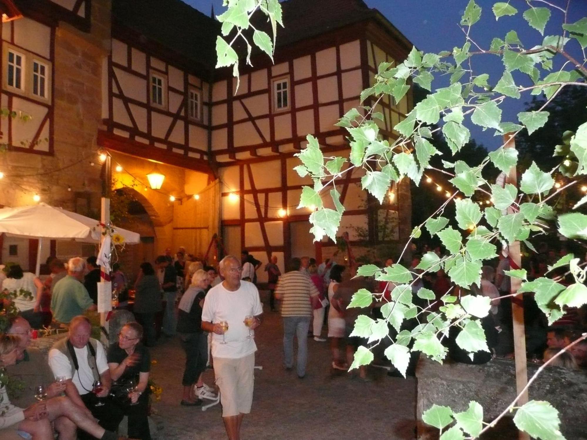 Weingut Gaestehaus Weigand 이포펜 외부 사진
